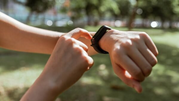 The Best AI-Powered Fitness Trackers of 2026: A Comprehensive Review