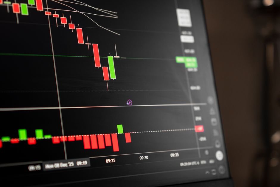 Trusted Commentary on Navigating Market Volatility in 2026: Expert Insights