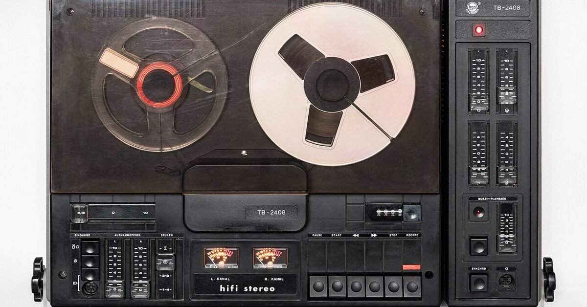 Podcasts Like The Magnus Archives: 12 Horror Shows to Hear Next