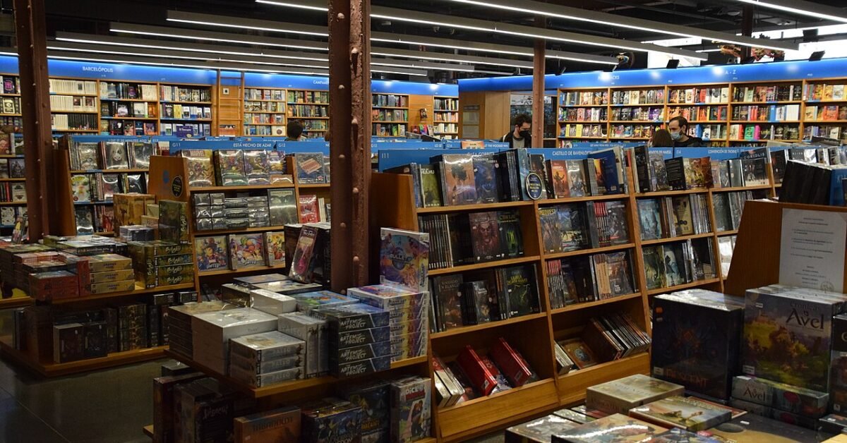 Sarah J. Maas Reading Order: Every Series and Where to Start